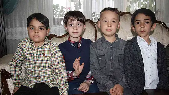 Elazığ'da öğrencilerden şehit annesini duygulandıran ziyaret