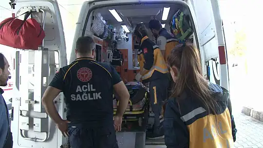 Elazığ'da okul duvarından düşen öğrenci yaralandı