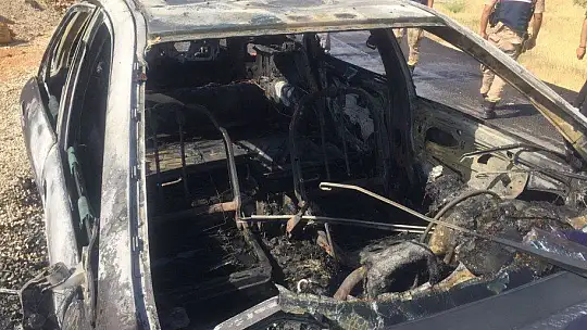 Elazığ'da ölümle biten araç yangınında 'Bombayı ben patlattım' notları dikkat çekti