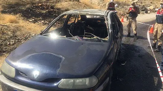Elazığ'da ölümle biten araç yangınında 'Bombayı ben patlattım' notları dikkat çekti