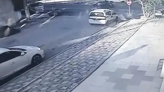 Elazığ'da ölümle biten kaza anı kamerada