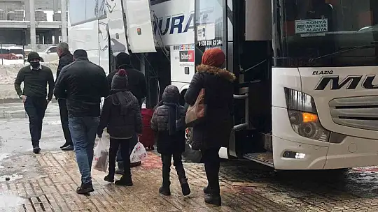 Vatandaşlar otogara akın etti