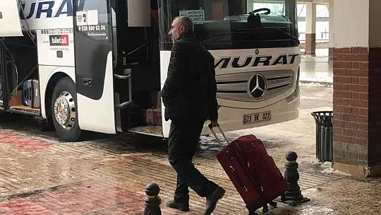Vatandaşlar otogara akın etti