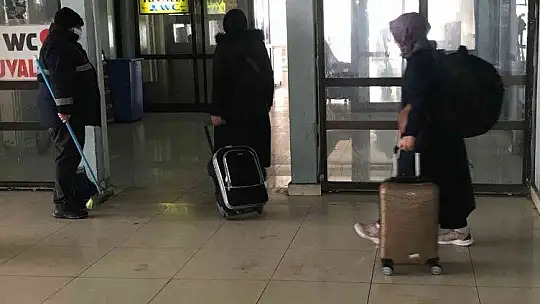 Vatandaşlar otogara akın etti