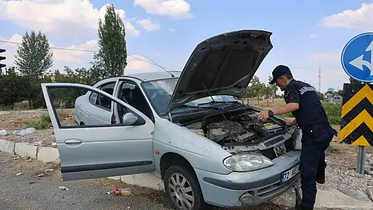 Elazığ'da otomobil ile hafif ticari araç çarpıştı: 8 yaralı