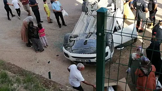 Elazığ'da otomobil istinat duvarından uçtu