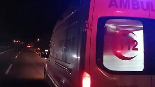 Elazığ'da otomobil şarampole yuvarlandı