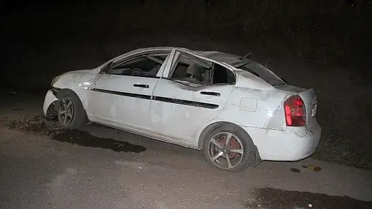 Elazığ'da otomobil takla attı: 4 yaralı