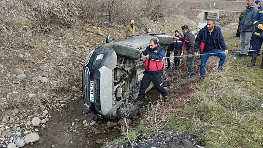 Elazığ'da otomobil yoldan çıkıp takla attı: 1 yaralı