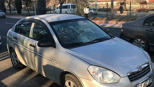 Elazığ'da otomobilin çarptığı kadın yaralandı