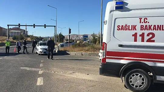Elazığ'da otomobiller çarpıştı:1 yaralı