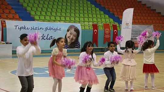Elazığ'da özel çocuklar etkinlikte bir araya geldi
