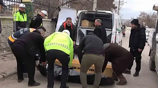 Elazığ'da pikabın altında kalan yaşlı adam hayatını kaybetti