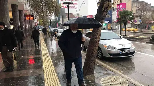 Elazığ'da sağanak yağış etkili oldu