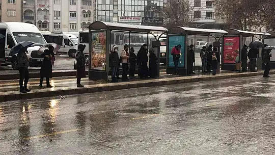 Elazığ'da sağanak yağış etkili oldu