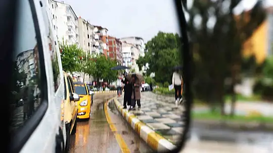 Elazığ'da sağanak yağış etkili oldu