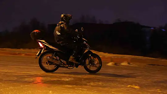 Elazığ'da sağanak yağış hayatı felç etti: Cadde ve sokaklar göle döndü