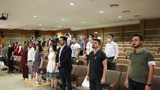 Elazığ'da sağlık çalışanlarına yönelik 'Hayatlarımız Sallanmasın' adlı tiyatro etkinliği düzenlendi