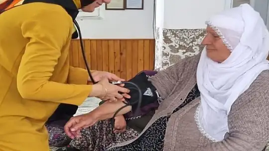 Elazığ'da sağlık taramaları sürüyor