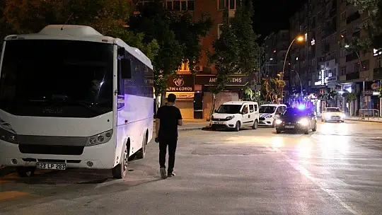 Elazığ'da şampiyonluk kutlamaları balkonlardan yapıldı