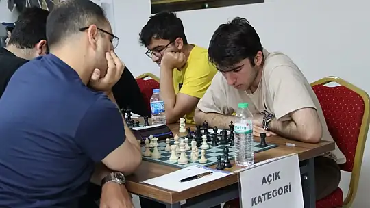 Elazığ'da satranç turnuvası sona erdi