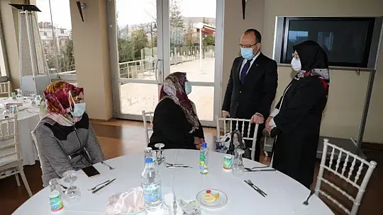 Elazığ'da şehit ailelerine yönelik program düzenlendi