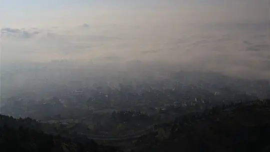 Elazığ'da sis etkili oldu, kent bulutlar altında kaldı