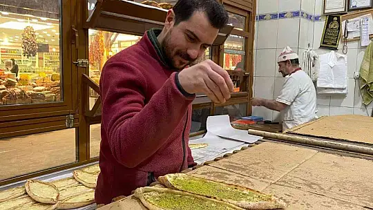 Elazığ'da sofraların vazgeçilmez lezzeti 'Peynirli Ekmek'