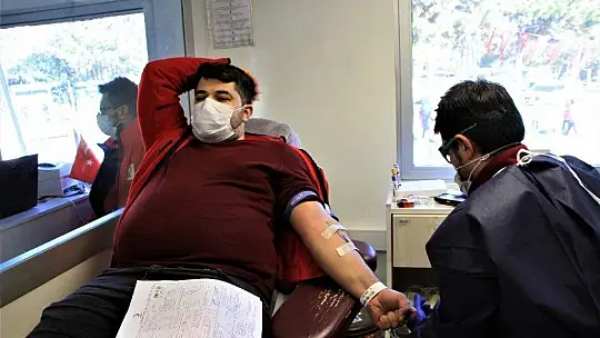 Elazığ'da sokağa çıkma kısıtlamasında 80 gönüllü kan verdi
