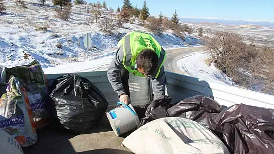 Elazığ'da 90 farklı noktaya yem bırakıldı