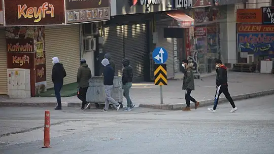Elazığ'da son 7 saatte 44 artçı deprem meydana geldi