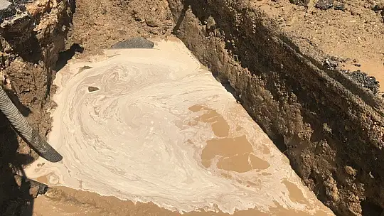 Elazığ'da su borusunun patladı