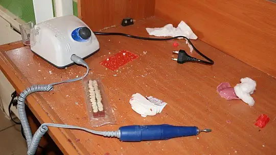 Elazığ'da tam donanımlı diş kliniği, mekan kaçak, hekim sahte, hasta gerçek