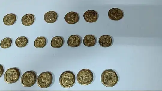 Elazığ'da tarihi eser kaçakçılığı operasyonu: Roma dönemine ait sikke ve heykel ele geçirildi