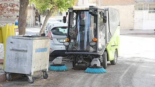 Elazığ'da temizlik çalışmaları sürüyor