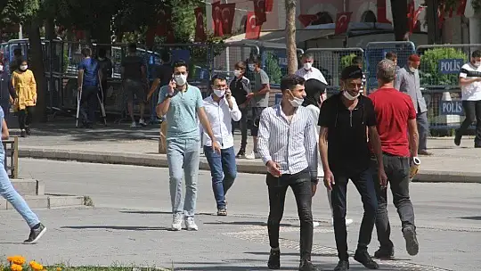Elazığ'da termometreler 45 dereceyi gösterdi