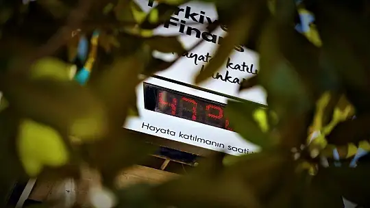 Elazığ'da termometreler 47 dereceyi gösterdi