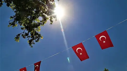 Elazığ'da termometreler 47 dereceyi gösterdi