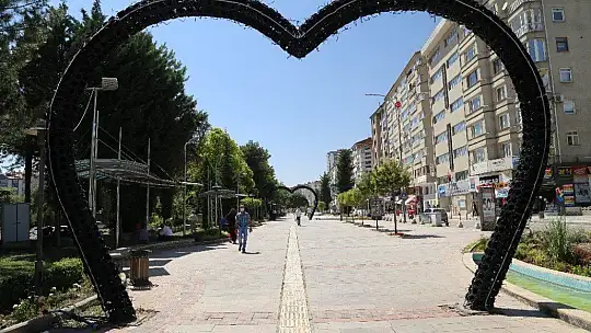 Elazığ'da termometreler 47 dereceyi gösterdi