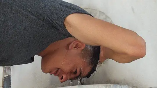 Elazığ'da termometreler 47 dereceyi gösterdi, caddeler boş kaldı