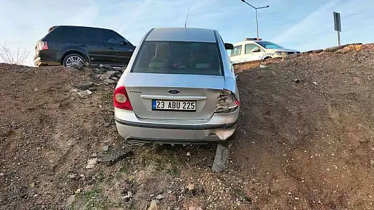 Otomobil şarampole uçtu
