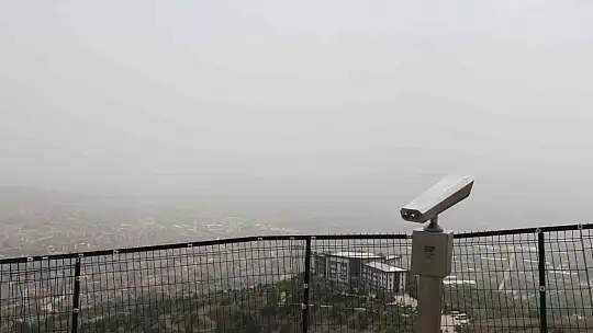 Elazığ'da toz taşınımı etkili oldu