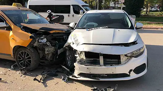 Elazığ'da trafik kazası: 2 yaralı