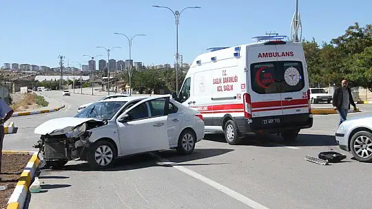 Elazığ'da trafik kazası: 2 yaralı