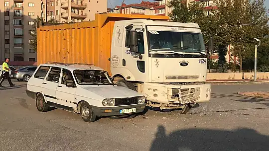 Elazığ'da trafik kazası: 2 yaralı