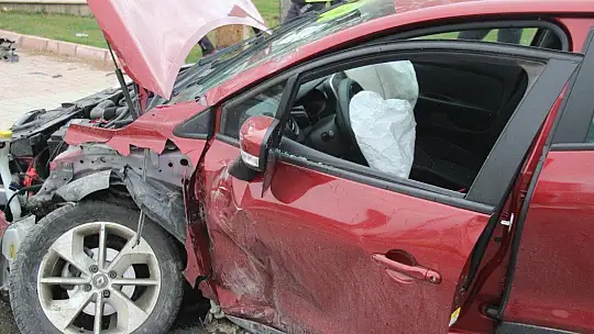 Elazığ'da trafik kazası: 3 yaralı