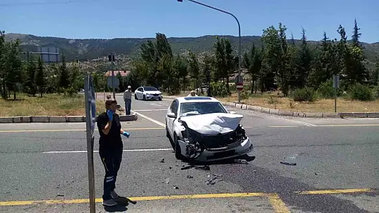 Elazığ'da trafik kazası: 3 yaralı