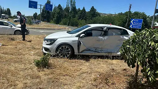 Elazığ'da trafik kazası: 3 yaralı