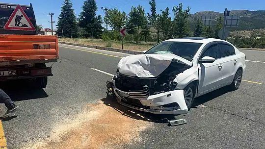 Elazığ'da trafik kazası: 3 yaralı