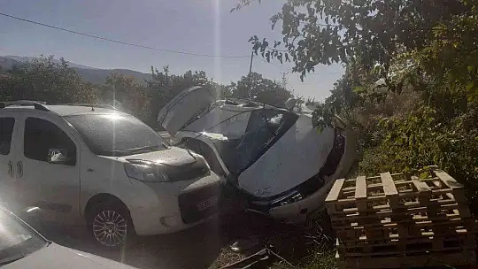 Elazığ'da trafik kazası: 4 yaralı